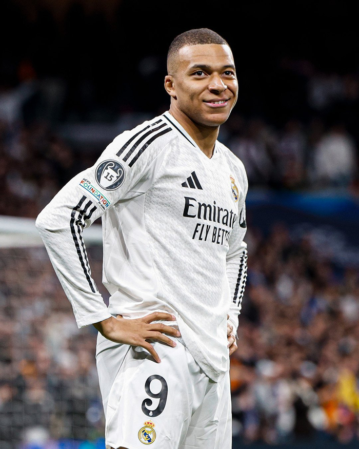 罗马诺：皇马计划在明年6月签回尼科-帕斯，球员已同意回归（罗马诺：皇马拟明年6月签回尼科-帕斯，球员已同意返队）