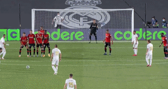 法比奥庆祝足协杯夺冠：将永远存在的时刻，一切荣耀归于上帝（法比奥庆祝足协杯封王：此刻永恒，荣耀归于上帝）