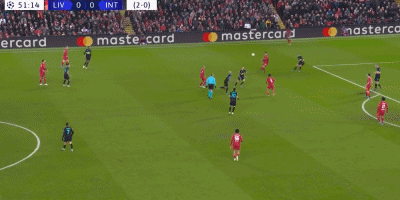 记者：尤文、国米等意甲俱乐部考察热那亚中场马利诺夫斯基（记者称尤文、国米等多支意甲球队正在考察热那亚中场马利诺夫斯基）