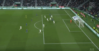 意甲战报：伊萨克森、厄德高破门，十人拉齐奥1-1博洛尼亚（意甲速递：伊萨克森、厄德高建功，十人拉齐奥1-1战平博洛尼亚）